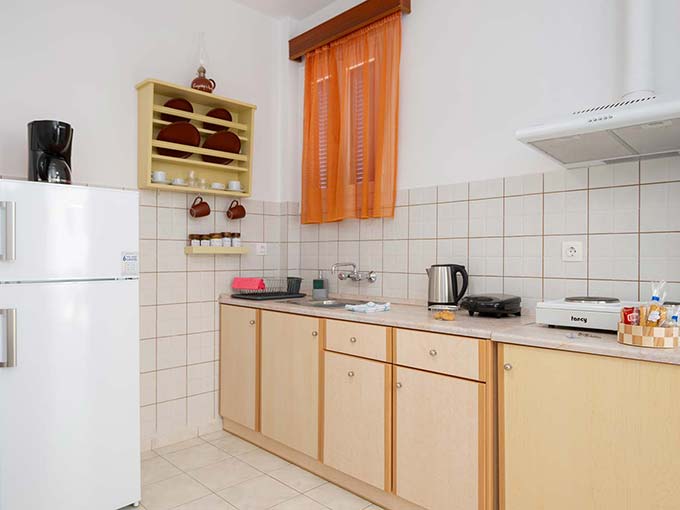 Fully equipped kitchen in the apartment 4