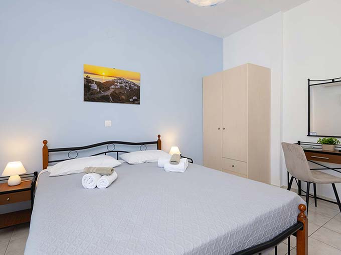 Apartment 5 with a double bed